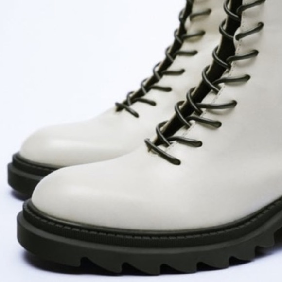 NWT. Zara Ecru Leather Low Heel Ankle Boots. Size 10. - Picture 5 of 7